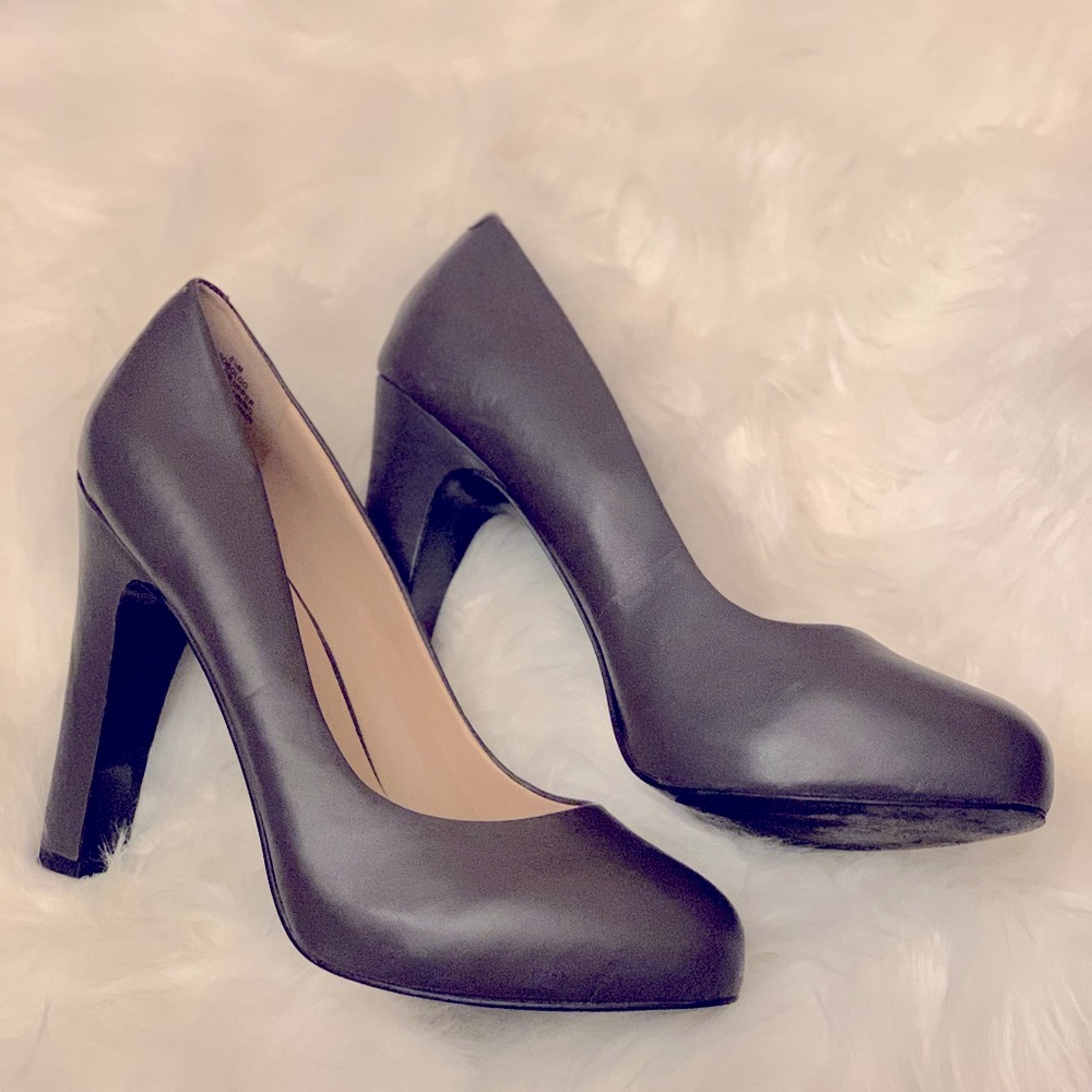 Nine West - Charcoal Gray Heels